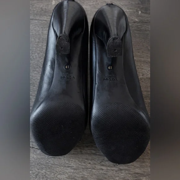 Prada Black Leather Buckle Heels Peep Toe Rare Vintage / EU 41 - Picture 14 of 14
